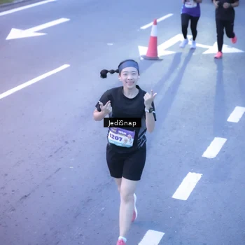 Runner Photo 8238958