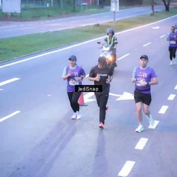 Runner Photo 8238977