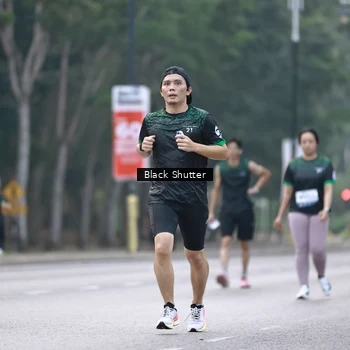 Runner Photo 8238999