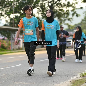 Runner Photo 8239002
