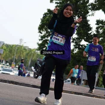 Runner Photo 8239004