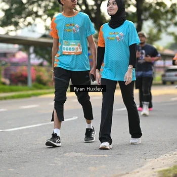 Runner Photo 8239010