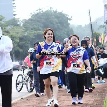 Runner Photo 8239011
