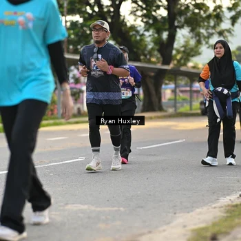 Runner Photo 8239014