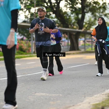 Runner Photo 8239018