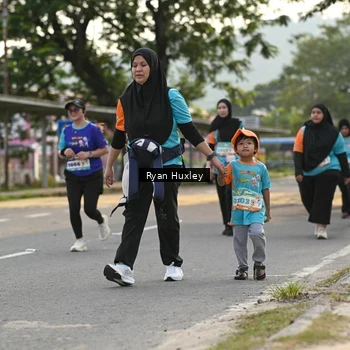 Runner Photo 8239020