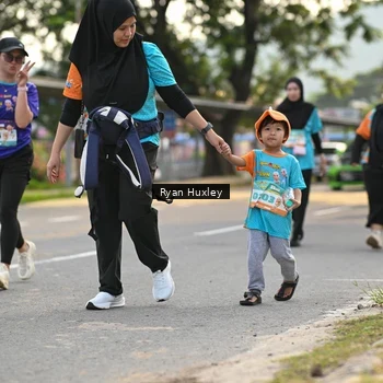 Runner Photo 8239023