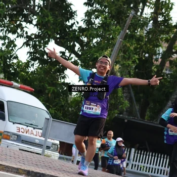 Runner Photo 8239028