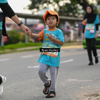Runner Photo 8239030