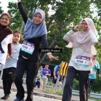Runner Photo 8239041