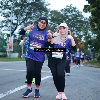 Runner Photo 8239042