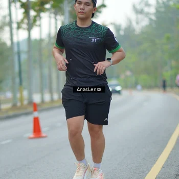 Runner Photo 8239048