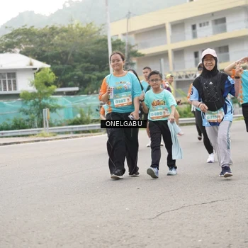 Runner Photo 8239081