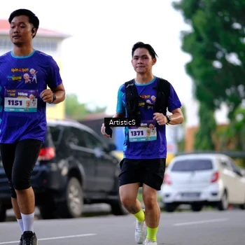 Runner Photo 8239087