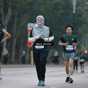Runner Photo 8239100