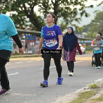 Runner Photo 8239102