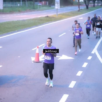 Runner Photo 8239112