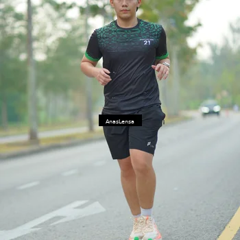 Runner Photo 8239199