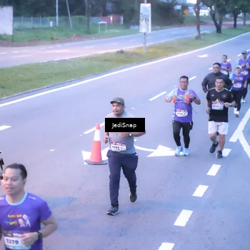 Runner Photo 8239205