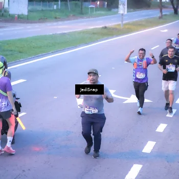 Runner Photo 8239214