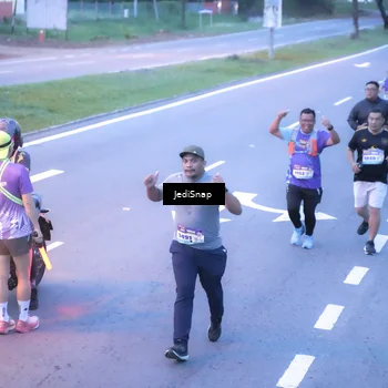 Runner Photo 8239239