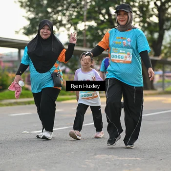 Runner Photo 8239273