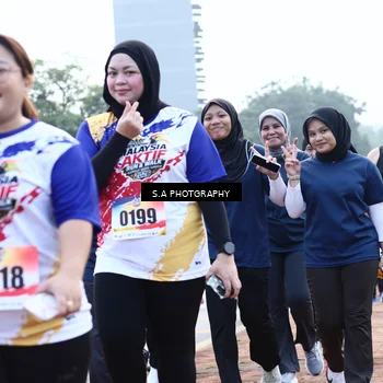 Runner Photo 8239301