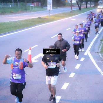 Runner Photo 8239306