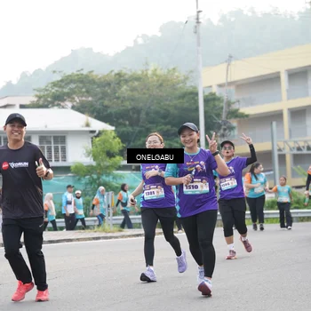 Runner Photo 8239311