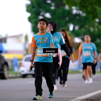 Runner Photo 8239319