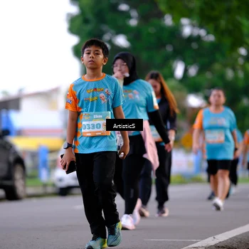 Runner Photo 8239326