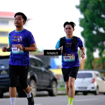 Runner Photo 8239343