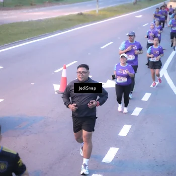 Runner Photo 8239380