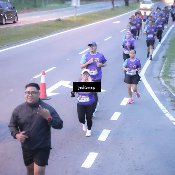 Runner Photo 8239385