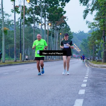 Runner Photo 8239395