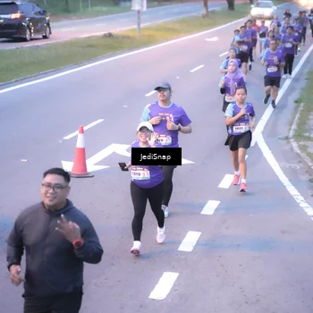 Runner Photo 8239397