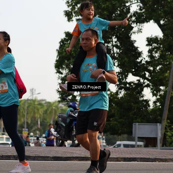 Runner Photo 8239398