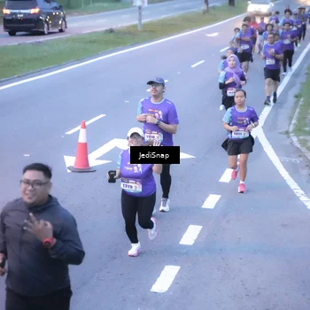 Runner Photo 8239399