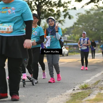 Runner Photo 8239400