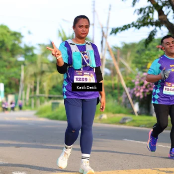 Runner Photo 8239426