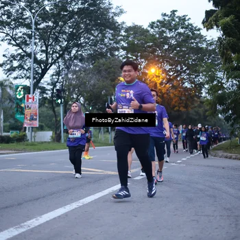 Runner Photo 8239434