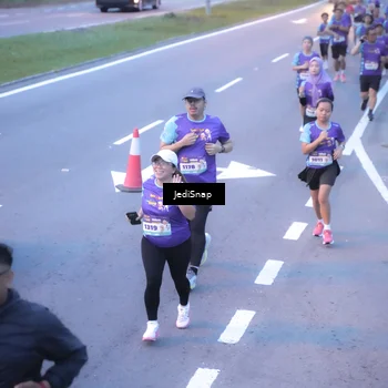 Runner Photo 8239441