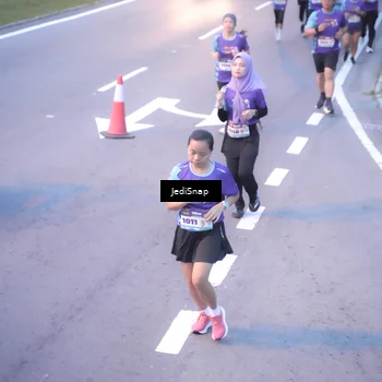 Runner Photo 8239457