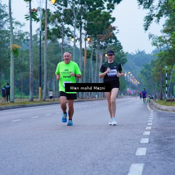 Runner Photo 8239489