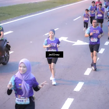 Runner Photo 8239510