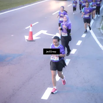 Runner Photo 8239518