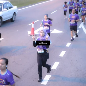 Runner Photo 8239527