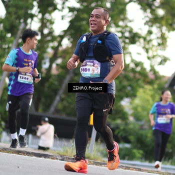 Runner Photo 8239551