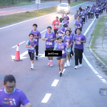 Runner Photo 8239603
