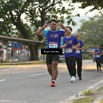 Runner Photo 8239643